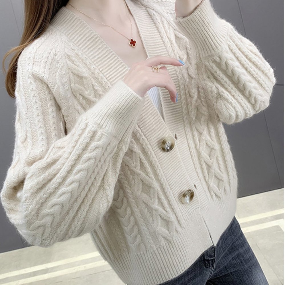 Cable Knit Cropped Cardigan